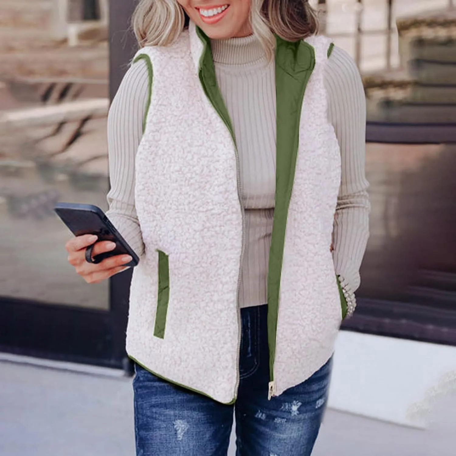 Women's Winter Quilted Vest Sherpa Sherpa Lined Zip Up Puffer Vest Jacket Sleeveless Outerwear Coats with Pockets